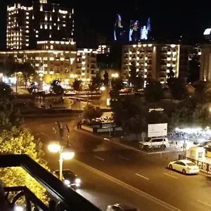 Апартаменты двухкомнатная, просторная в центре города, Баку